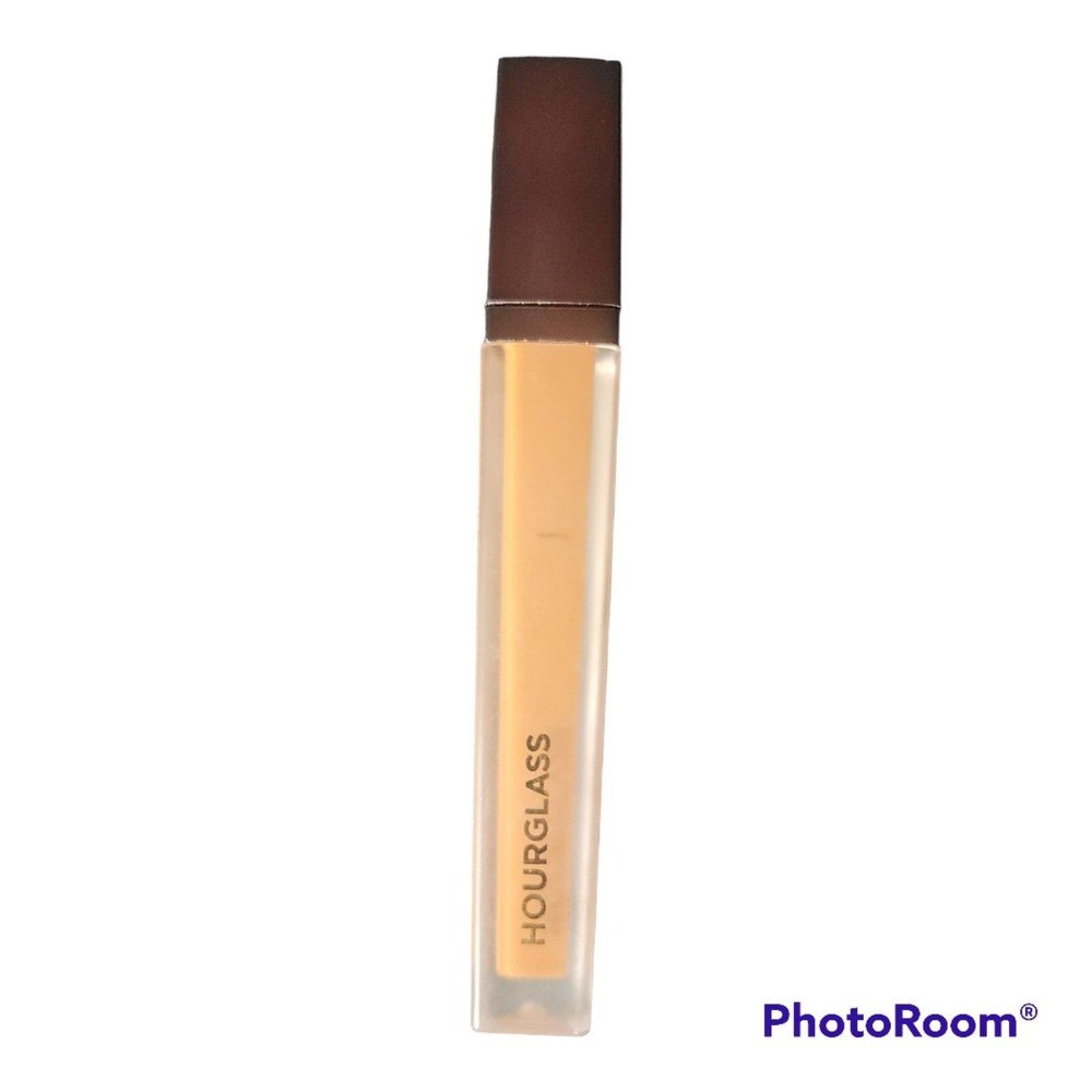 Hourglass Vanish airbrush concealer